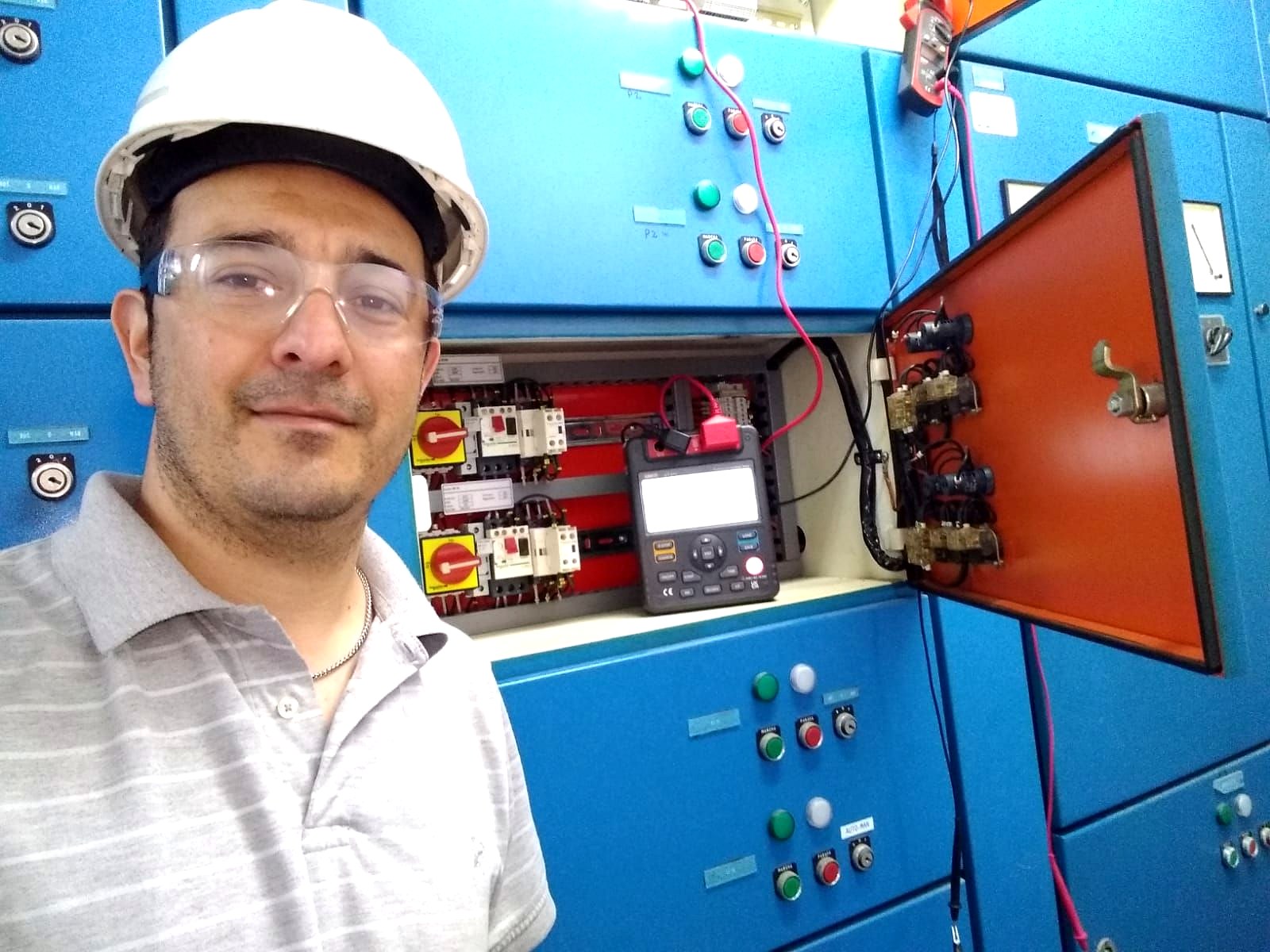 Medición de aislamiento con megóhmetro en un motor eléctrico
