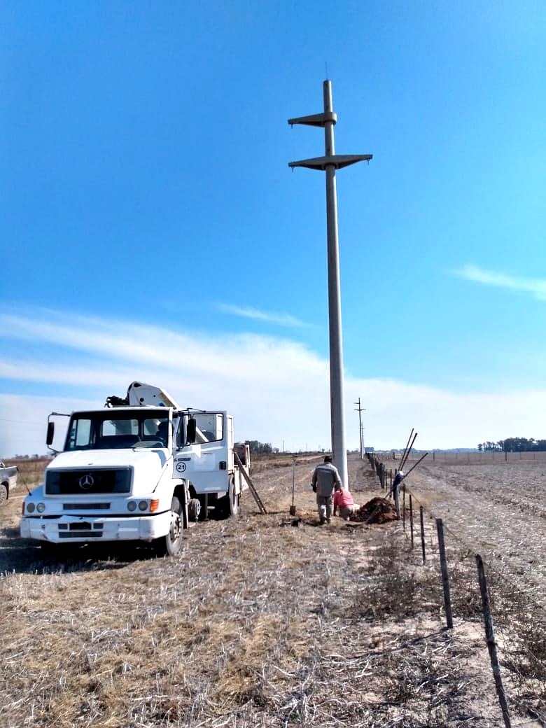 Instalación de un piquete de puesta a tierra en obra